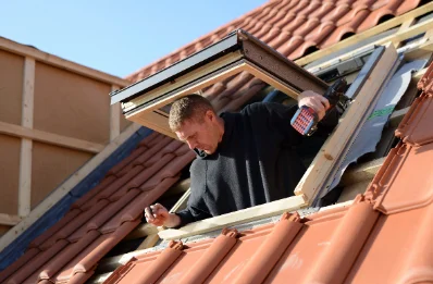 Pose de fenêtres de toit Velux à Théding
